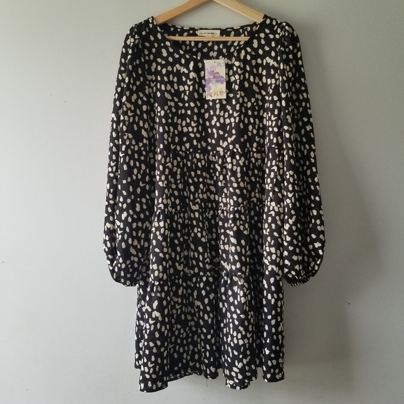 eesome Dresses & Skirts - Ee:Some Printed Long Sleeve Tiered Babydoll Dress Medium